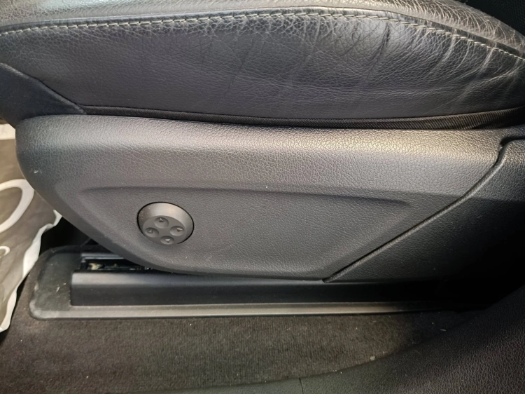 17 - Mercedes-Benz GLE 300 d mhev Premium Plus 4matic auto