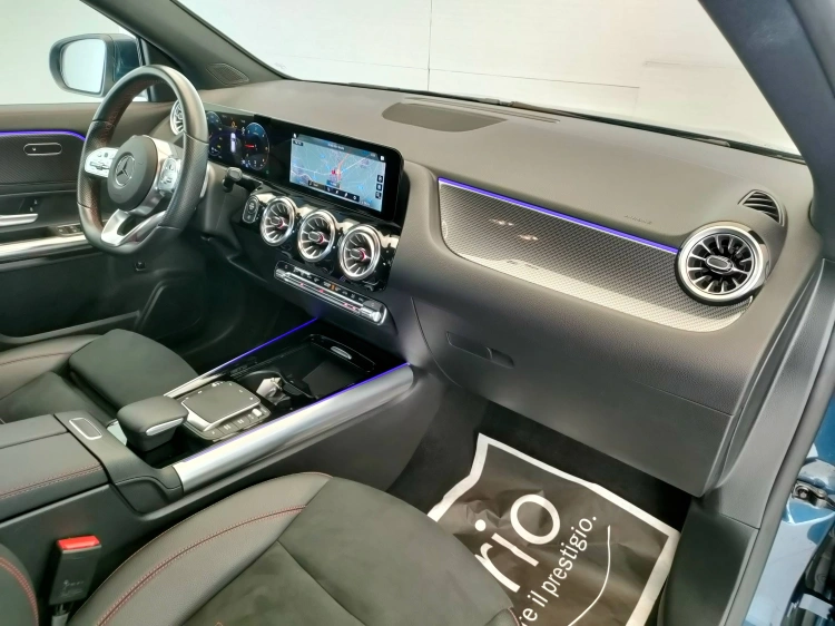 10 - Mercedes-Benz GLA 200 d Premium 4matic auto
