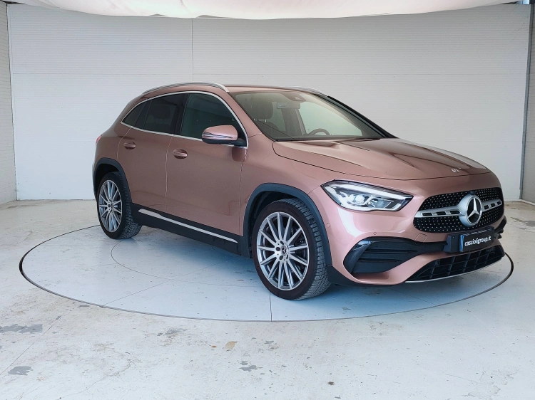 3 - Mercedes-Benz GLA 200 d Premium auto