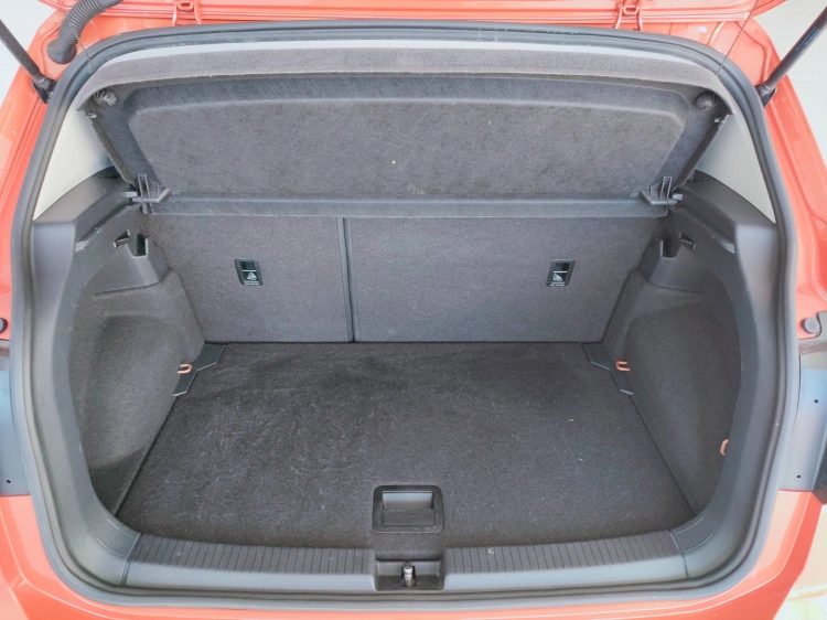 5 - Volkswagen T T-Cross 1.0 tsi Advanced 115cv