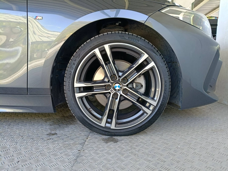 14 - BMW Serie 1 118 D M SPORT