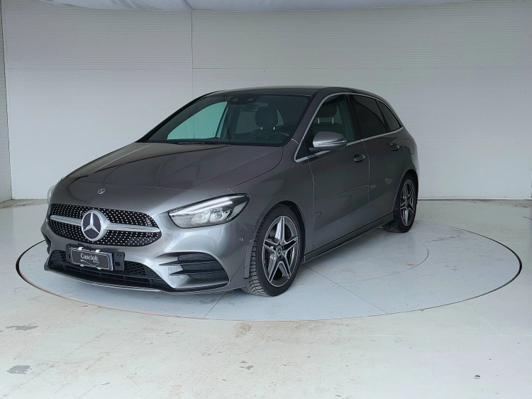 1 - Mercedes-Benz Classe B 180 Premium auto