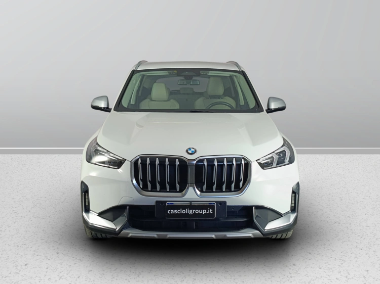 2 - BMW X1 X1 sdrive18d X-Line auto
