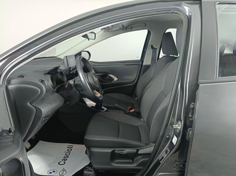 8 - Toyota Yaris Yaris 1.0 Trend