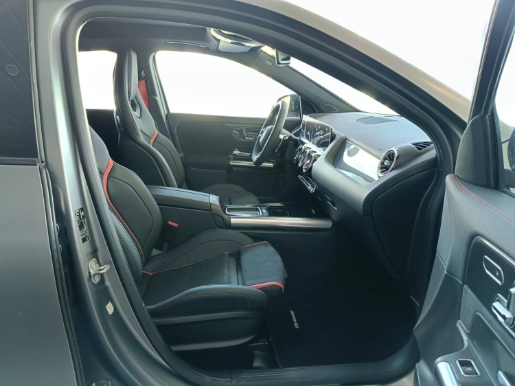 9 - Mercedes AMG GLA Mercedes-AMG GLA 35 4MATIC