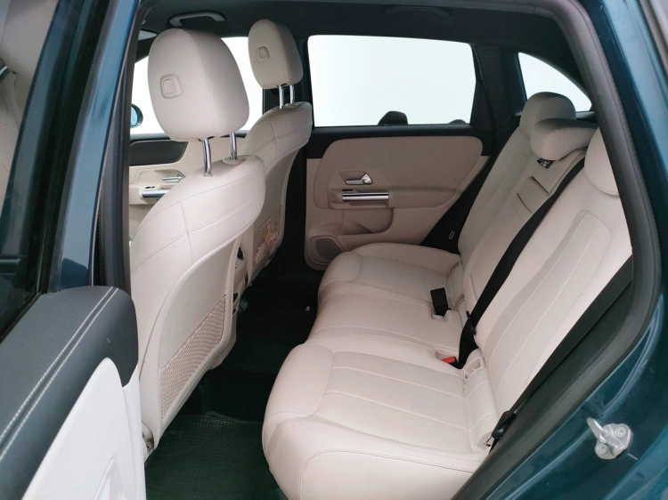 12 - Mercedes-Benz Classe B 180 d Sport Plus auto