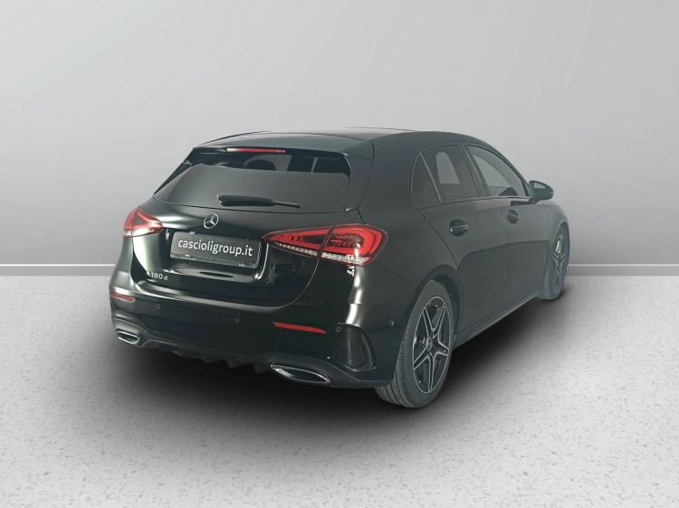 5 - Mercedes-Benz Classe A 180 d Premium