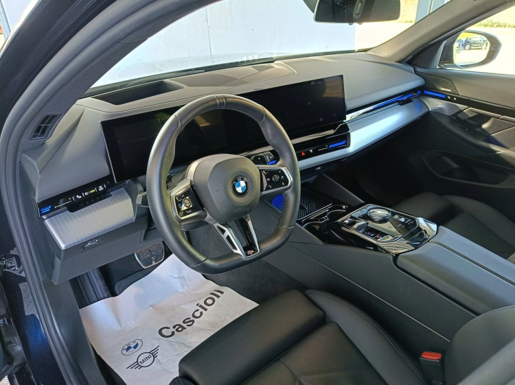 7 - BMW Serie 5 520d Touring 48V xdrive MSport Pro auto