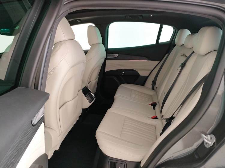 11 - Maserati Levante Grecale 2.0 mhev Modena 330cv auto