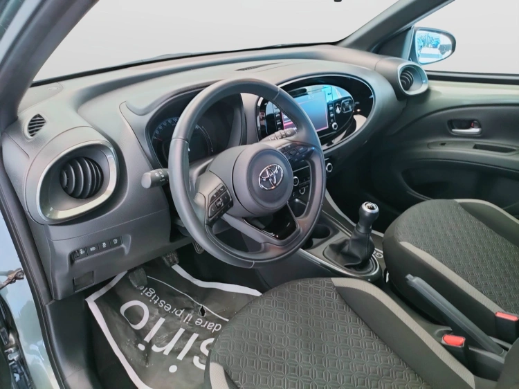 13 - Toyota Aygo X Aygo X 1.0 Trend 72cv