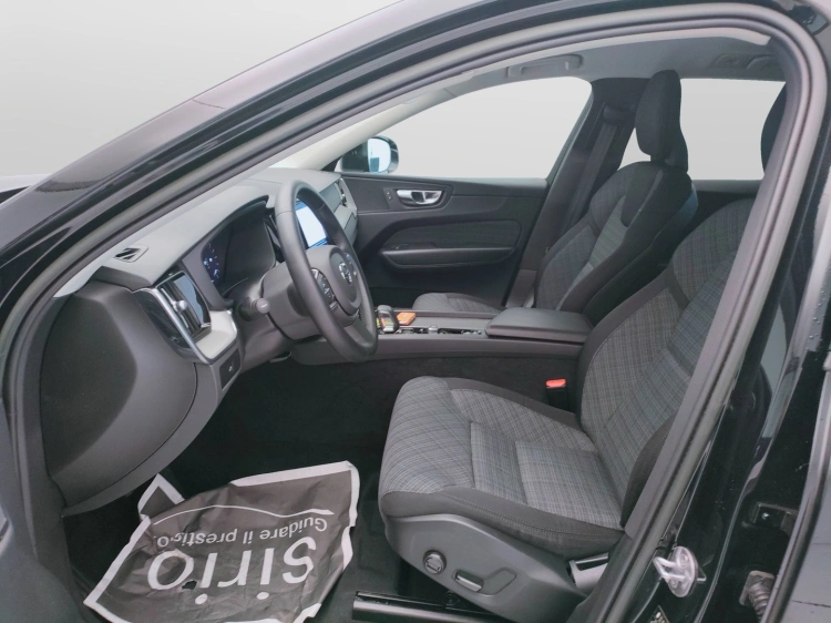 16 - Volvo XC60 XC60 2.0 b4 Core awd auto