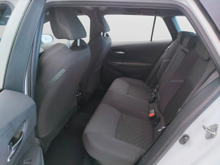 16 - Toyota Corolla Corolla Touring Sports 1.8h Active auto
