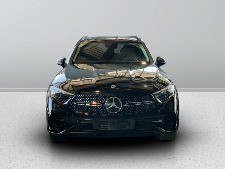 2 - Mercedes-Benz GLC 300 de 4MATIC