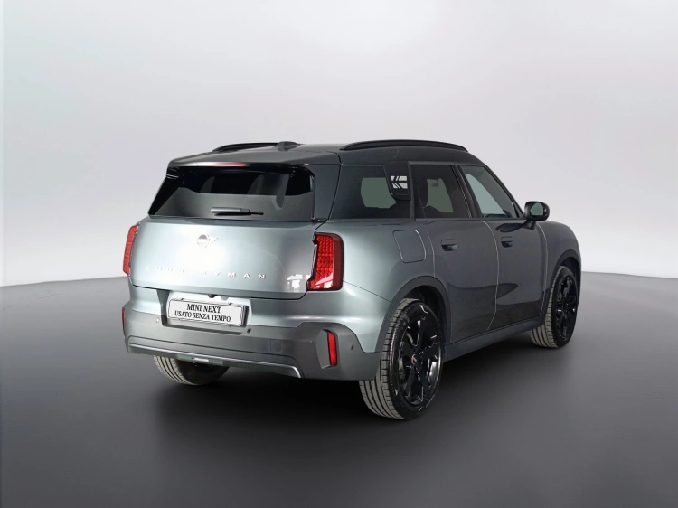 4 - MINI Countryman Mini Countryman 1.5 48V C Classic auto
