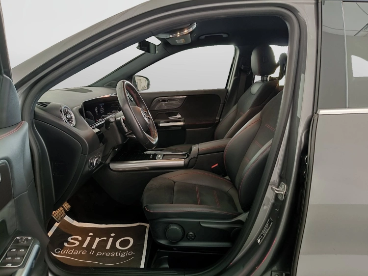 8 - Mercedes-Benz GLA 200 d AMG Line Premium 4matic auto