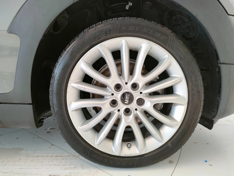 8 - MINI One Mini Clubman 1.5 One D Business