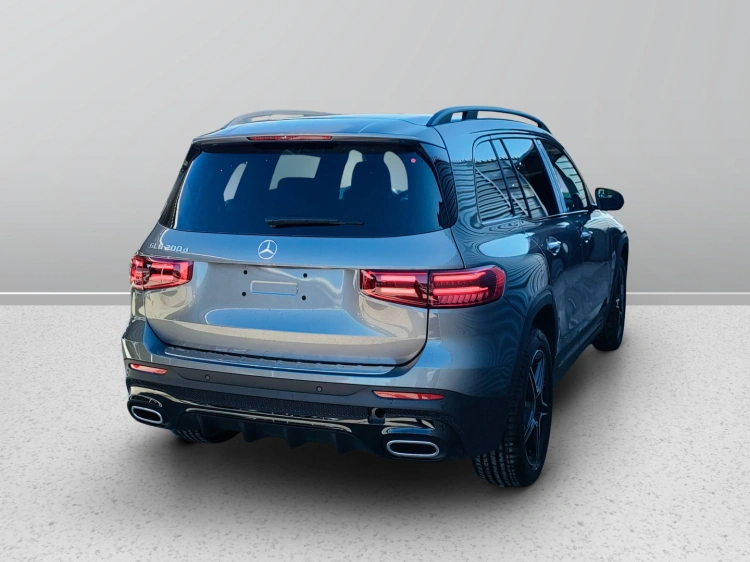 6 - Mercedes-Benz GLB 200 d Automatic