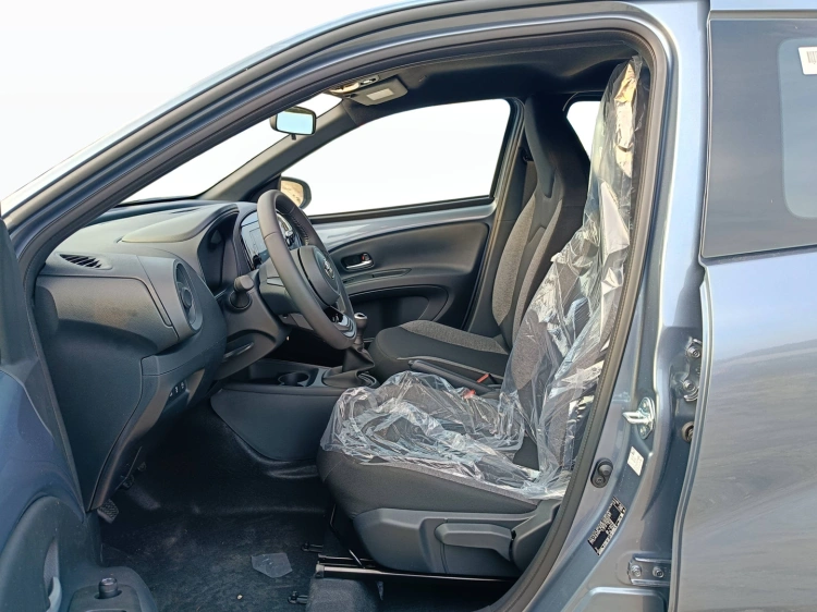 8 - Toyota AYGO X AYGO X 10B MT ACTIVE MY24