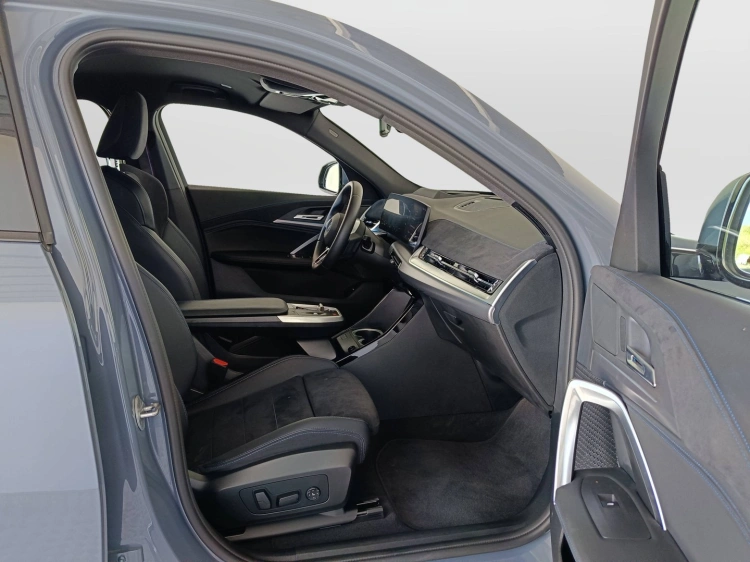 11 - BMW iX2 iX2 edrive 20 MSport Pro
