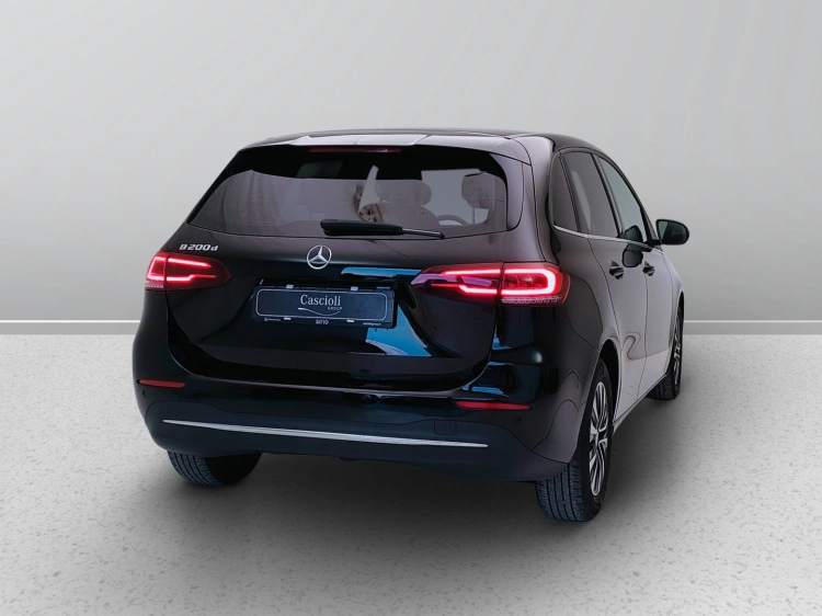 6 - Mercedes-Benz Classe B 200 d Sport auto