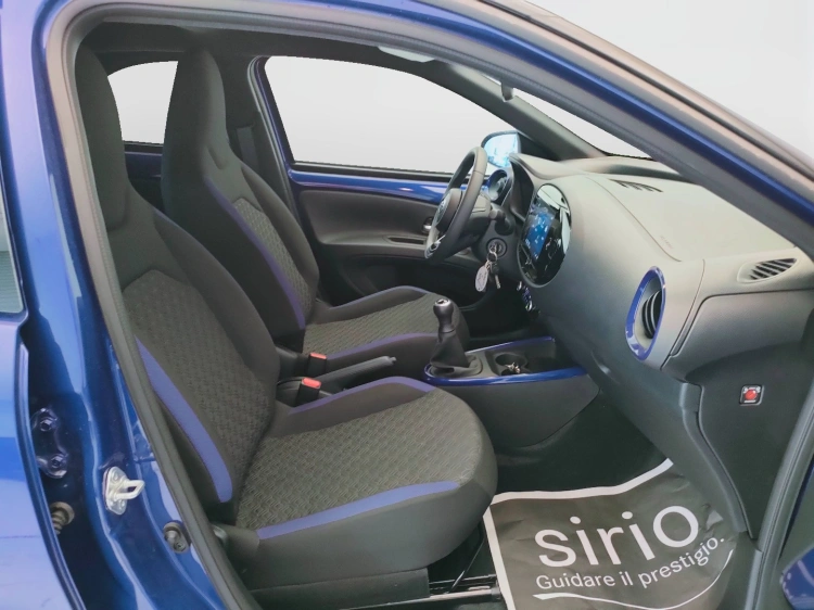13 - Toyota Aygo X Aygo X 1.0 Trend 72cv