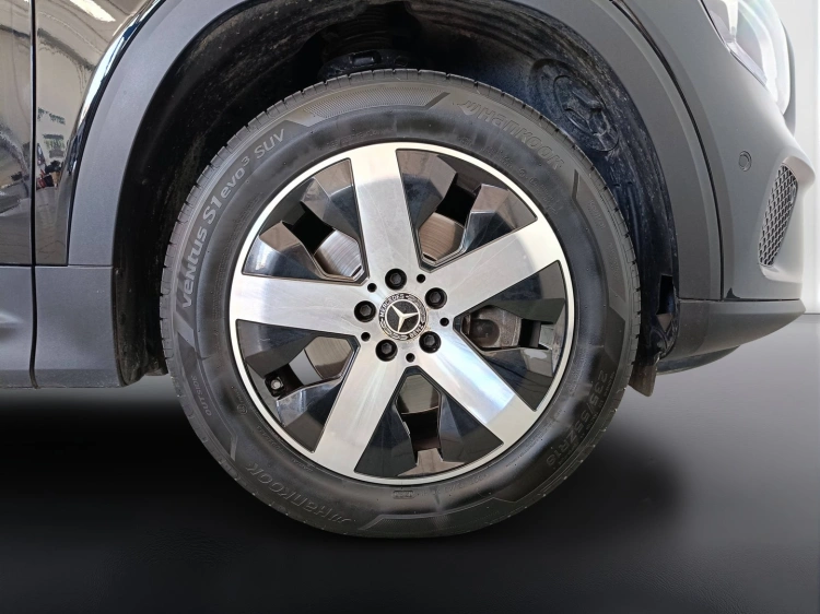 20 - Mercedes-Benz GLB 200 d Sport Plus auto