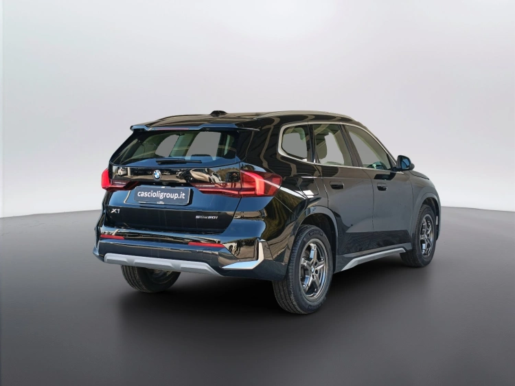 4 - BMW X1 X1 sdrive20i mhev 48V X-Line auto