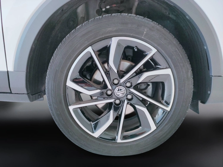 9 - Mg ZS ZS 1.5 Luxury