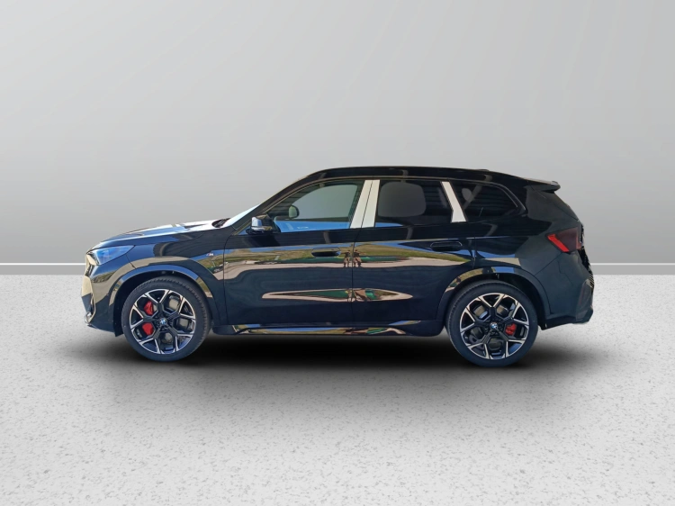 3 - BMW X1 M BMW X1 M35i xDrive