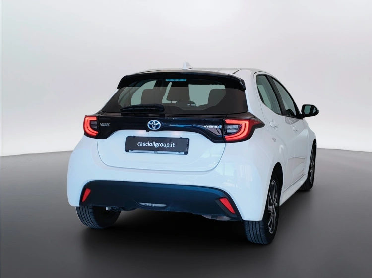 5 - Toyota Yaris Yaris 1.5h Trend