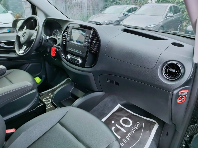 9 - Mercedes Vans Vito III 119 vito 119 cdi long mixto auto my20