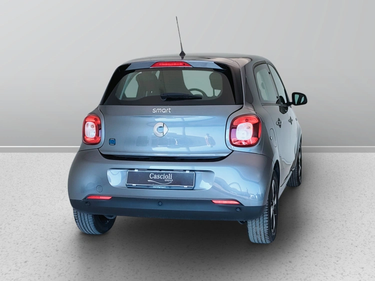 6 - smart forfour Forfour eq Passion 4,6kW