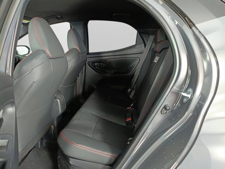 9 - Toyota Yaris YARIS 15H 130HP GRS MY25