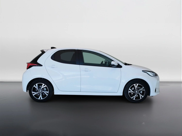 4 - Toyota Yaris Yaris 1.5h Trend