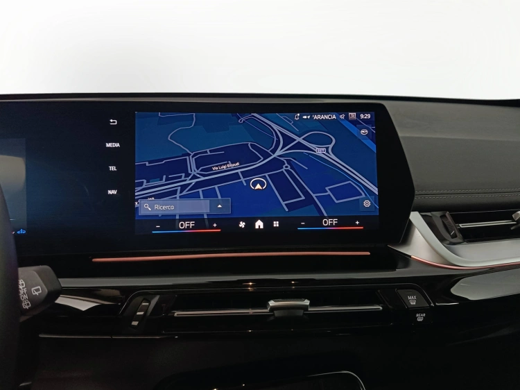 13 - BMW X1 X1 sdrive20i mhev 48V X-Line auto