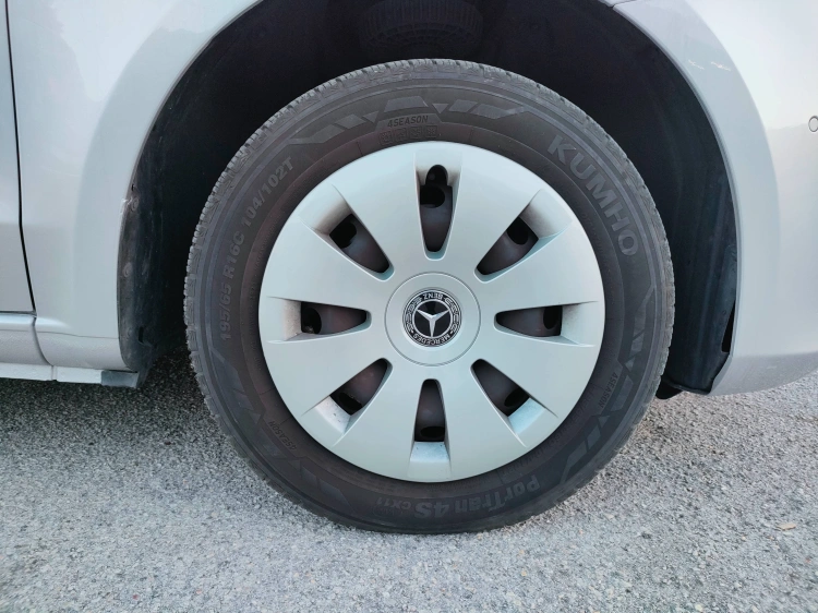 8 - Mercedes Vans Vito 110 cdi compact fwd pro my20