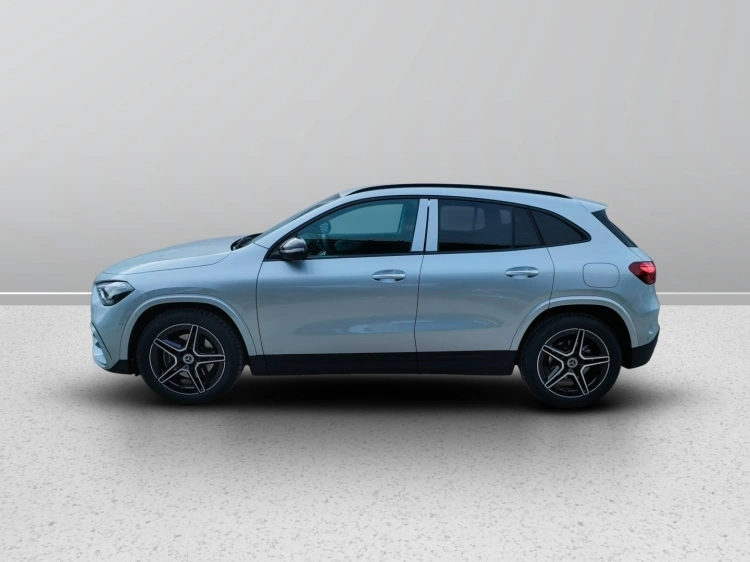 3 - Mercedes-Benz GLA 200 d automatic