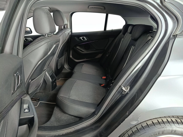 9 - BMW Serie 1 118i Advantage 136cv