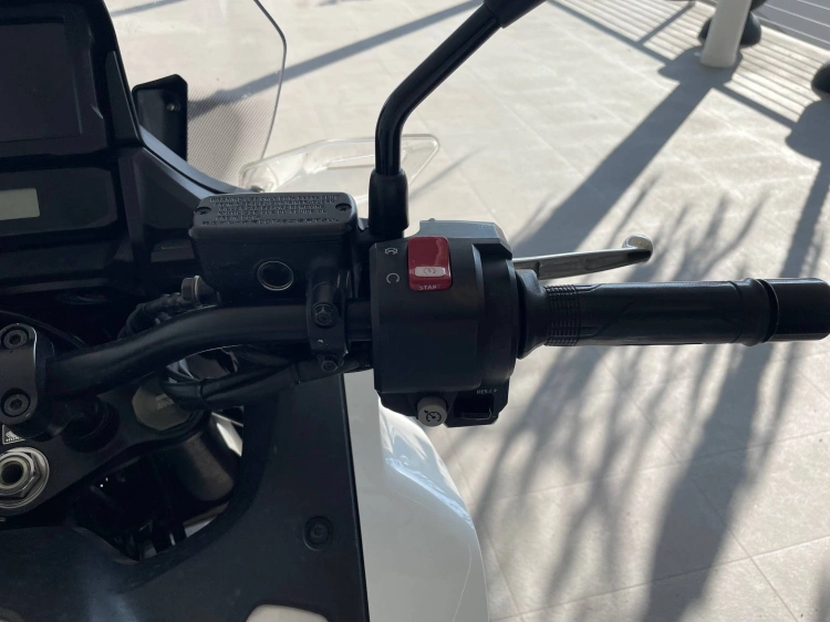 5 - Honda NT NT 1100 Abs my22