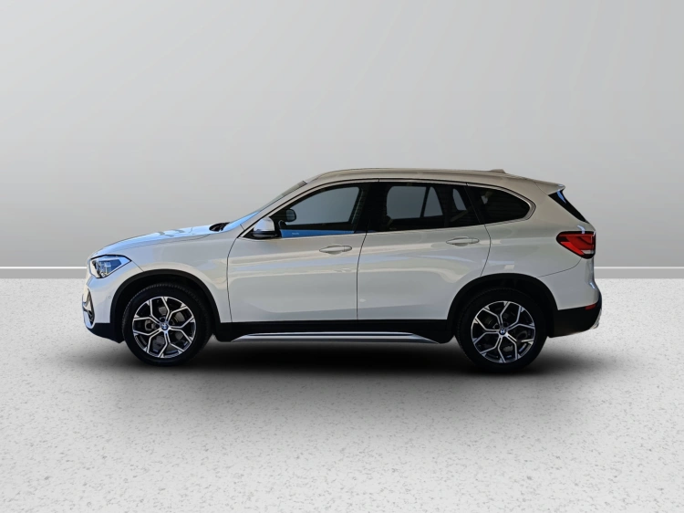 3 - BMW X1 BMW X1  sdrive18i xline plus 136cv auto