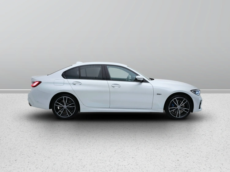 7 - BMW Serie 3 330e xdrive Msport auto