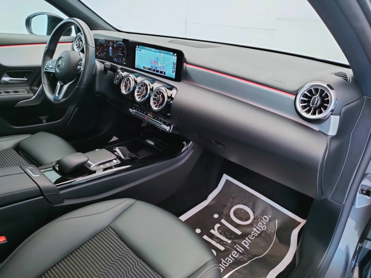 10 - Mercedes-Benz Classe A 180 d Sport auto