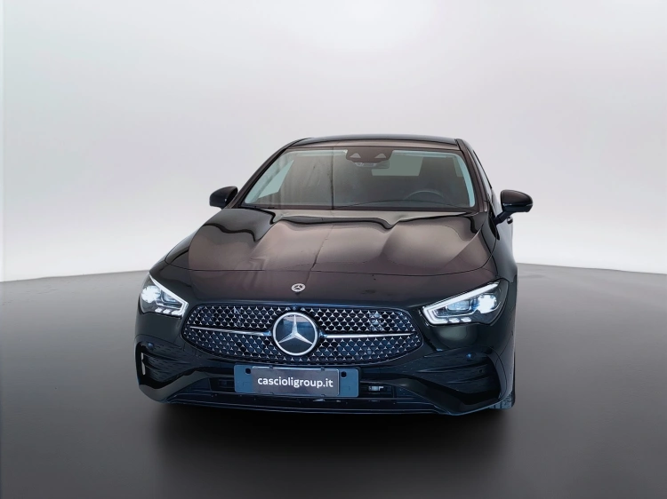 2 - Mercedes-Benz CLA Coupe 200 d AMG Line Premium Plus auto