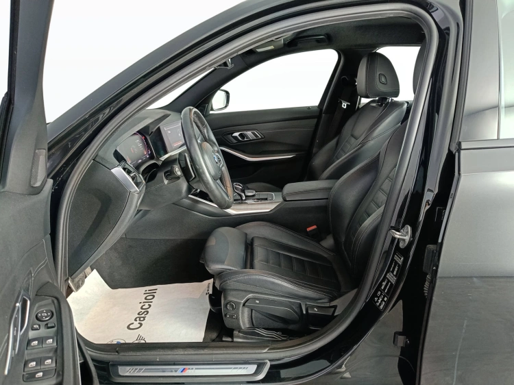 9 - BMW Serie 3 320d Touring mhev 48V xdrive Msport auto