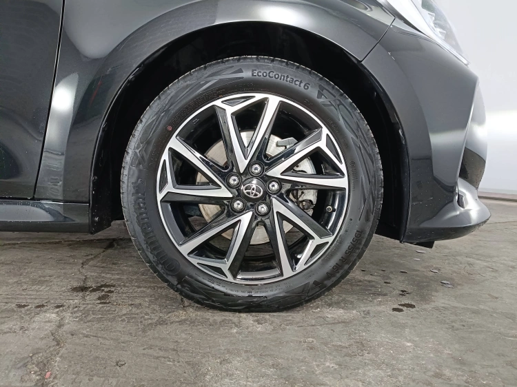 15 - Toyota Yaris Yaris 1.5h Trend