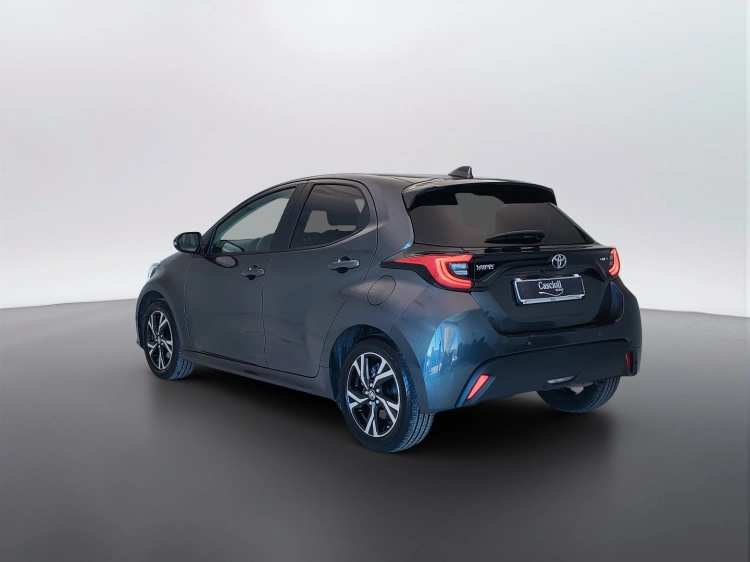 7 - Toyota Yaris Yaris 1.5h Trend