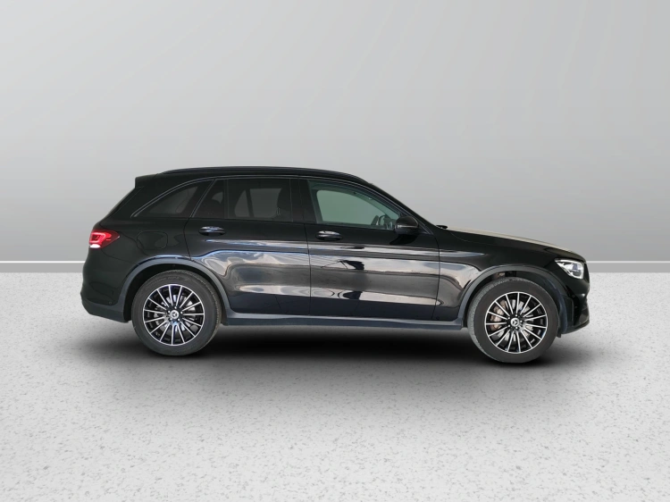 7 - Mercedes-Benz GLC 220 d Premium 4matic auto