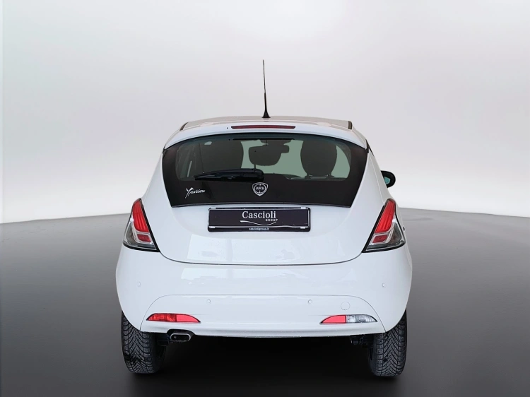 4 - Lancia Ypsilon Ypsilon 1.2 Gold 69cv