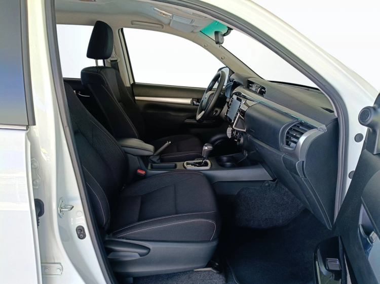 12 - Toyota Hilux Hilux 2.4 d-4d extra cab Comfort 4wd