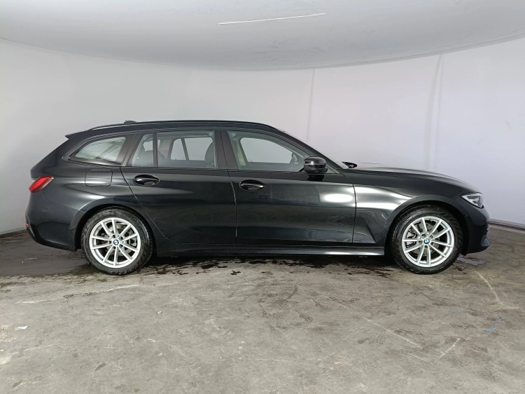 3 - BMW 3 320d Touring Business Advantage auto
